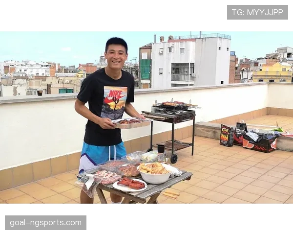 武磊家冰箱里塞满西甲火腿，邻居以为他开熟食店